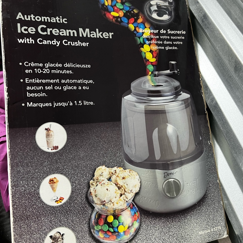 Ice cream maker